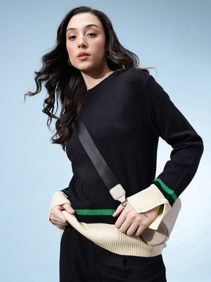 Glitchez Solid Round Neck Casual Women Black Sweater