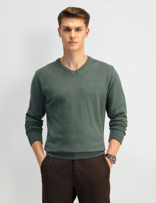 ARROW Self Design V Neck Casual Men Green Sweater