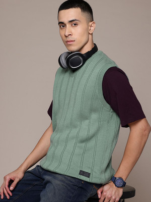Roadster Self Design V Neck Casual Men Green Sweater