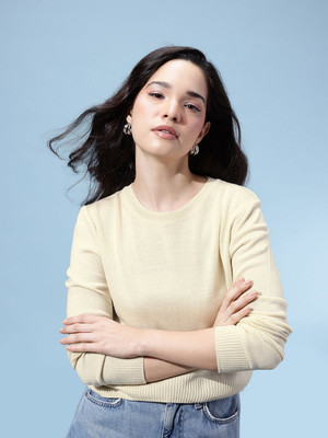 Glitchez Solid Round Neck Casual Women White Sweater