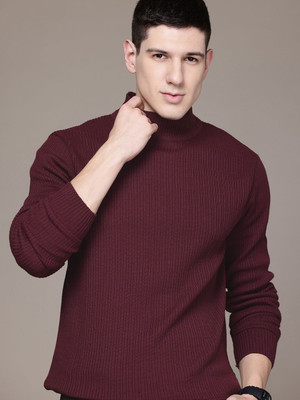 Roadster Solid Turtle Neck Casual Men Maroon Sweater