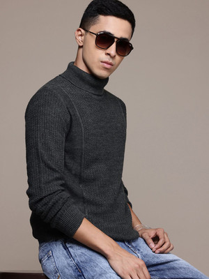 Roadster Solid Turtle Neck Casual Men Black Sweater