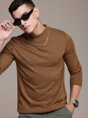 Roadster Solid Turtle Neck Casual Men Brown Sweater