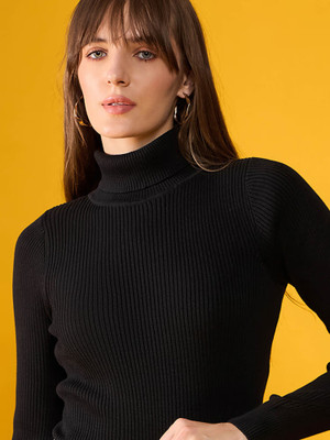 Vastrra Full Sleeve Solid Women Sweatshirt