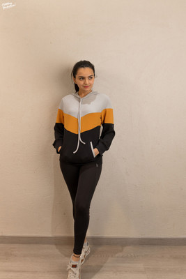 METRONAUT Full Sleeve Solid Women Sweatshirt