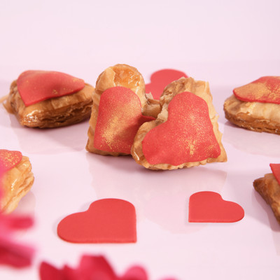 The Baklava Box Hearts of Love: Mother’s Day Baklava Collection Festive Gift Box(250 g)