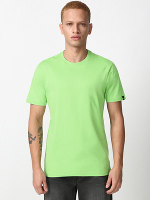 BEWAKOOF Solid Men Round Neck Green T-Shirt