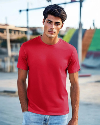 BEWAKOOF Solid Men Round Neck Red T-Shirt