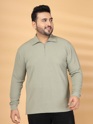PLUSS Solid Men Zip Neck Grey T-Shirt