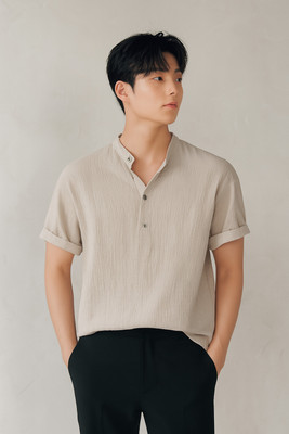 Leriya Fashion Solid Men Round Neck Beige T-Shirt