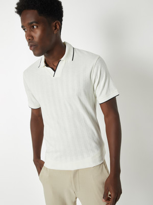MAX Solid Men Round Neck White T-Shirt