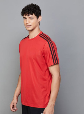 xovio Solid Men Round Neck Red T-Shirt