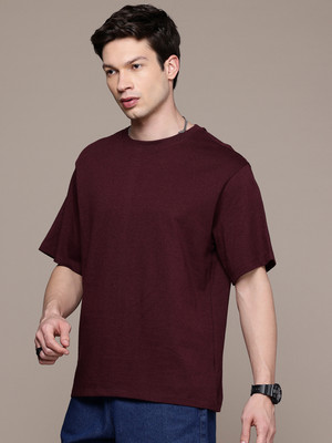 METRONAUT Solid Men Round Neck Maroon T-Shirt