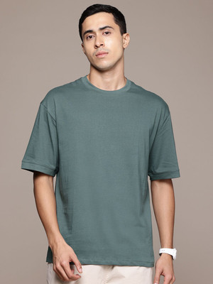Roadster Solid Men Round Neck Grey T-Shirt