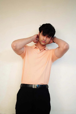GROHOOD Graphic Print Men Crew Neck Orange T-Shirt