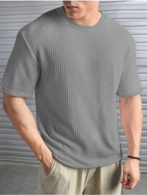 Makkar Self Design Men Round Neck Grey T-Shirt