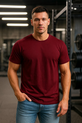 Vivaan Fab Solid Men Round Neck Maroon T-Shirt