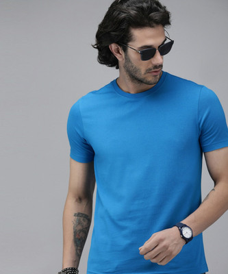 Roadster Solid Men Round Neck Blue T-Shirt