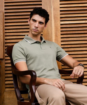 CAMPUS SUTRA Self Design Men Polo Neck Green T-Shirt