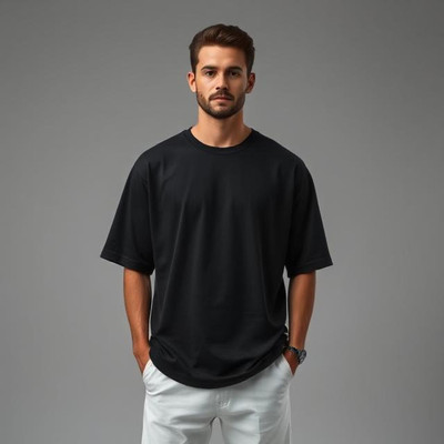 UrGear Solid Men Round Neck Black T-Shirt
