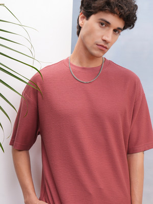 HIGHLANDER Self Design Men Round Neck Red T-Shirt