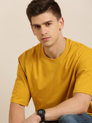 DIFFERENCE OF OPINION Solid Men Round Neck Yellow T-Shirt