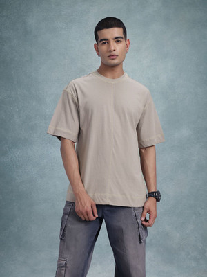 Roadster Solid Men Round Neck Brown T-Shirt