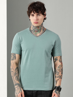Own The Look Solid Men V Neck Green T-Shirt