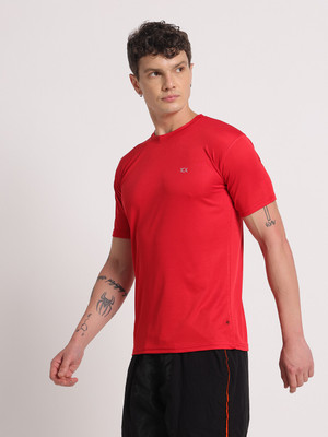 Trackbird Solid Men Round Neck Red T-Shirt