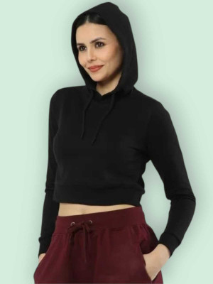 PD CLORI Solid Women Round Neck Black T-Shirt