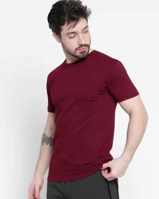Tanushk Solid Men Round Neck Maroon T-Shirt