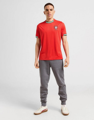 Thiva Printed Men Round Neck Red T-Shirt