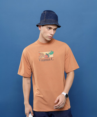 HIGHLANDER Printed, Typography Men Round Neck Brown T-Shirt