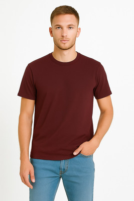 SEVEN ONE Solid Men Round Neck Maroon T-Shirt