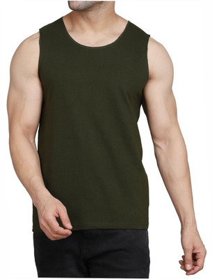 WOOSTRO Solid Men Round Neck Dark Green T-Shirt