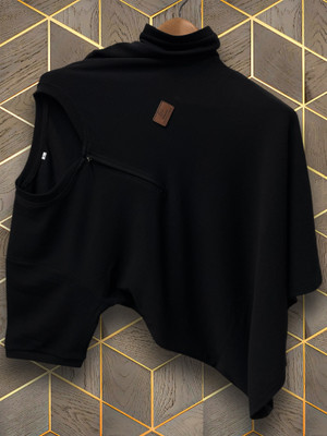 METRONAUT Solid Men Zip Neck Black T-Shirt