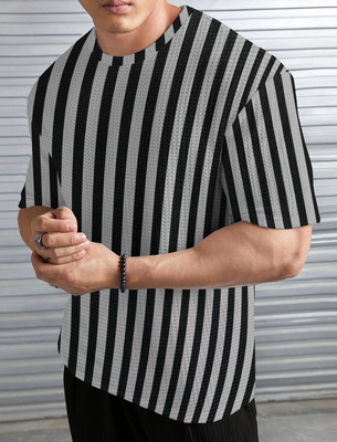 KAJARU Striped Men Round Neck Grey T-Shirt