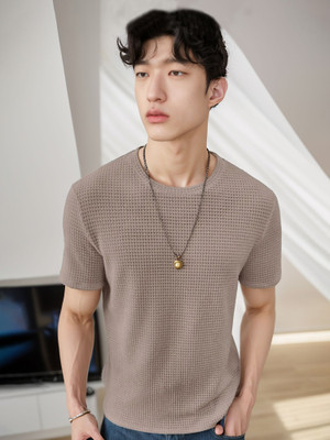 Jump Cuts Self Design Men Round Neck Brown T-Shirt