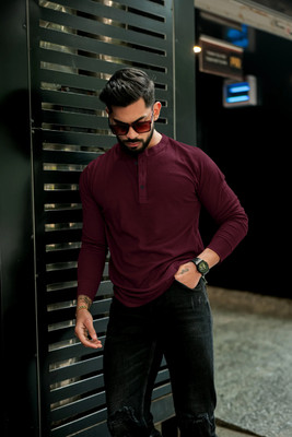 Rufica Self Design Men Mandarin Collar Maroon T-Shirt