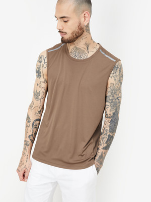 MAX Solid Men Round Neck Brown T-Shirt