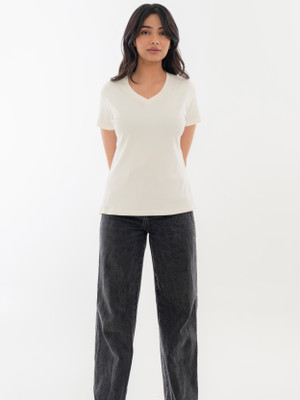 Halff Grey Solid Women V Neck White T-Shirt
