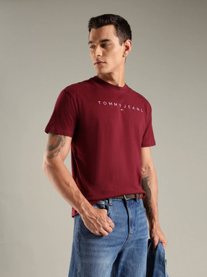 TOMMY HILFIGER Printed Men Crew Neck Maroon T-Shirt