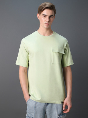 BEWAKOOF Solid Men Round Neck Green T-Shirt