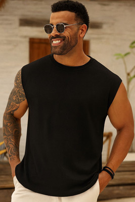 foxxboro Self Design Men Round Neck Black T-Shirt