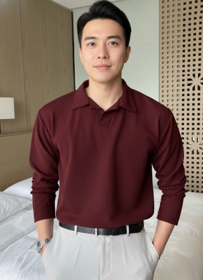 Leriya Fashion Solid Men Polo Neck Maroon T-Shirt