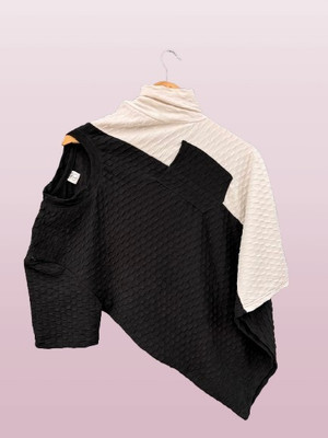 AKSHILU Colorblock Men Round Neck Black T-Shirt
