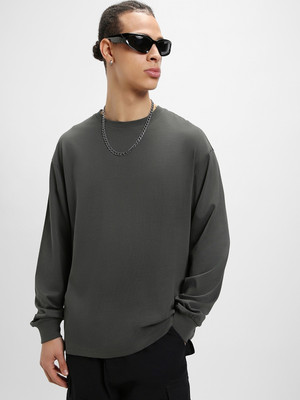 BEWAKOOF Solid Men Round Neck Grey T-Shirt