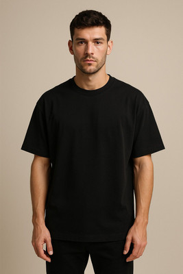 Humburg Solid Men Round Neck Black T-Shirt