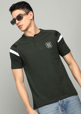 METRONAUT Solid Men Henley Neck Dark Green T-Shirt