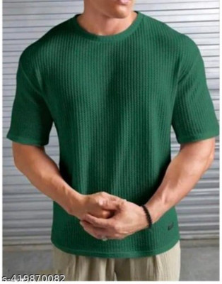 HOOKNEER Solid Men Round Neck Green T-Shirt